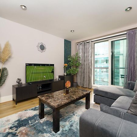 St George Wharf Apartment London Exterior photo